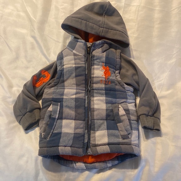 ❤️3/$30❤️US Polo Hooded Vest Sweater Size 12m - Picture 1 of 5